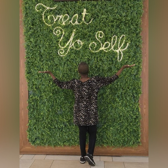 JOIN ME TODAY @ 1:45 PM EST👚 Unlisted & Listed Fabulous Items! Come See👀 - Picture 4 of 11